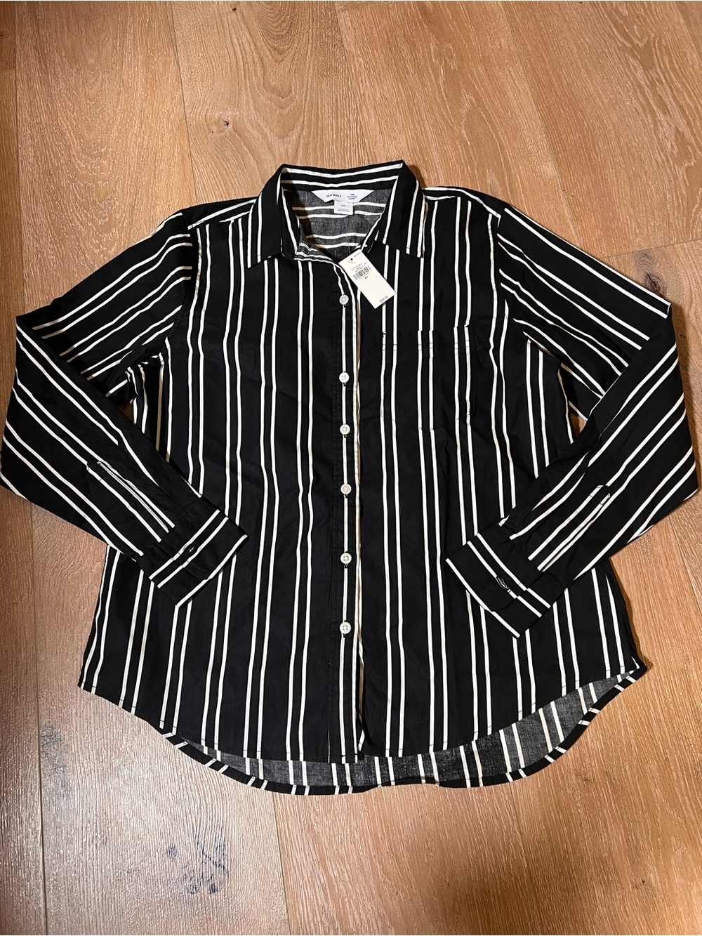 NWT NEW! Old navy Black White Vertical Stripe Button-Up Classic Shirt Cotton XS